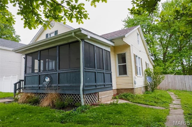 305 S Putnam St, Bunker Hill, IL 62014 - photo 3
