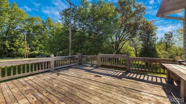 939 Vosholl Ave, Warrenton, MO 63383 - view of deck