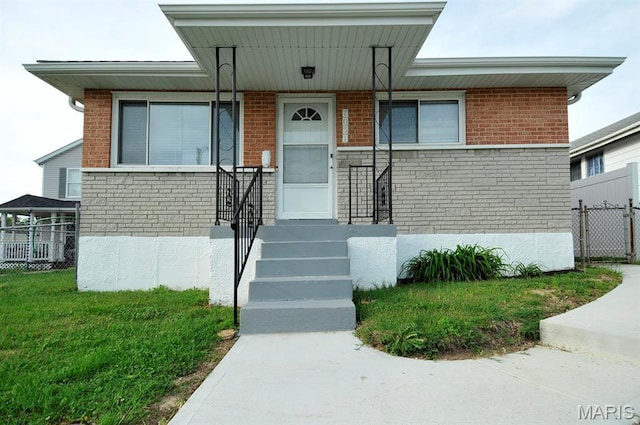 7051 Lansdowne Ave, Saint Louis, MO 63109 - view of front of home with brick siding