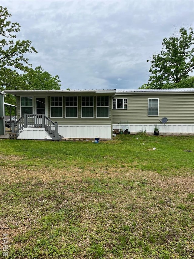 474 Bluffview Dr, Piedmont, MO 63957 - back of property with a lawn