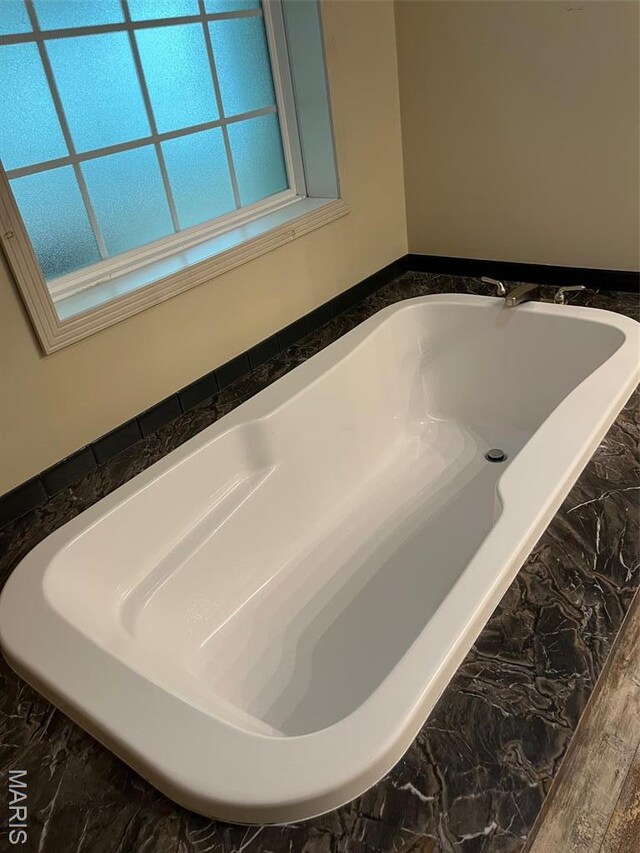 474 Bluffview Dr, Piedmont, MO 63957 - bathroom with a bath