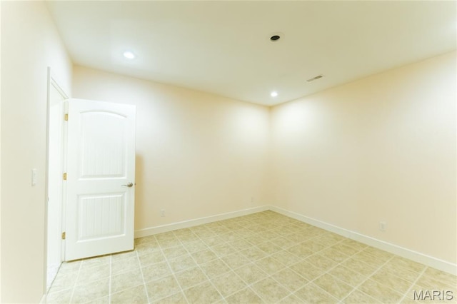 1025 Cobblestone Dr, Rolla, MO 65401 - unfurnished room with recessed lighting and baseboards