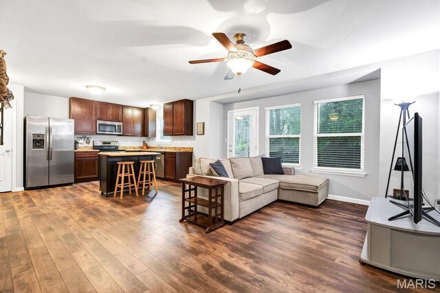 28 Loris Ln, Saint Charles, MO 63303