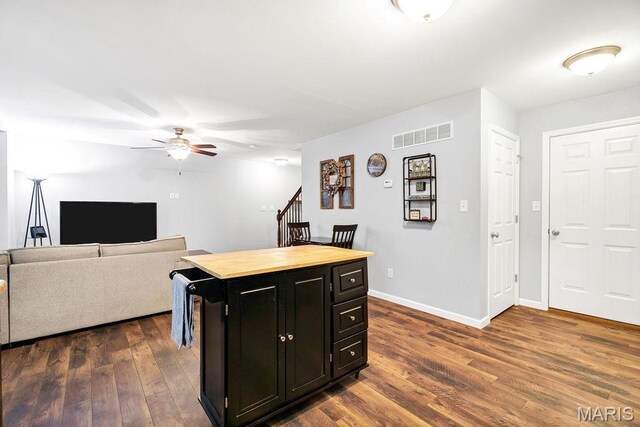 28 Loris Ln, Saint Charles, MO 63303