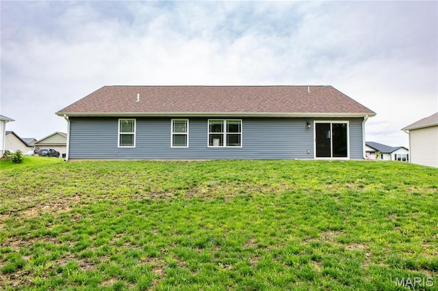 159 Mesa Dr, Waynesville, MO 65583 - back of property featuring a yard