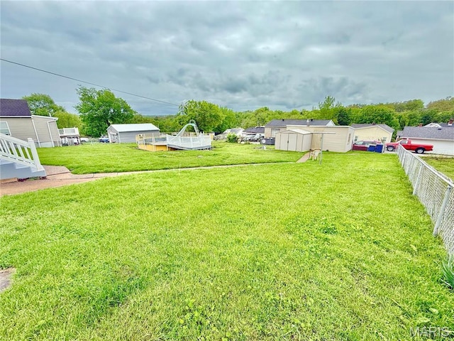 815 Stewart St, De Soto, MO 63020 - view of yard