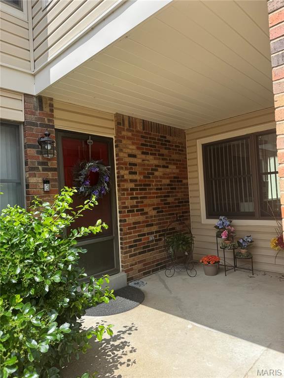 13709 La Conte Ct, Saint Louis, MO 63128 - photo 1