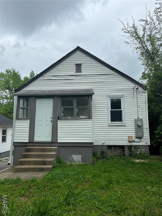 2123 Rosebud Ave, Hillsdale, MO 63121 - rear view of house featuring entry steps