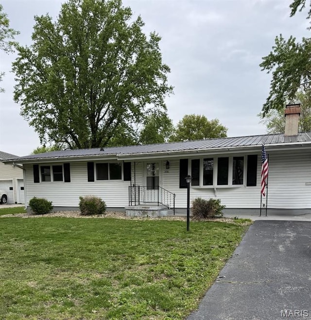 206 Andrews St, Macon, IL 62544 - photo 1