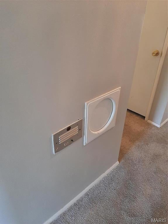 574 Coach Light Ln, Hazelwood, MO 63042 - detailed view of carpet floors and baseboards