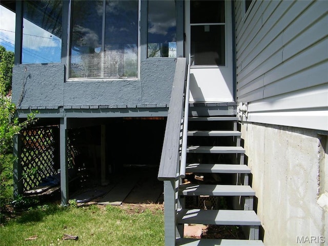 574 Coach Light Ln, Hazelwood, MO 63042 - view of side of home
