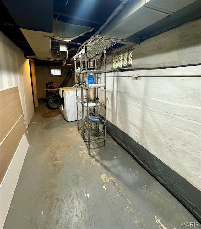 149 N Elizabeth Ave, Saint Louis, MO 63135 - basement featuring washing machine and clothes dryer