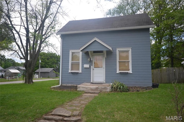 103 N Delaware Ave, Belleville, IL 62221 - view of front of home with a shingled roof