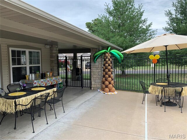 433 Cherry Creek Ln, Farmington, MO 63640 - view of patio / terrace featuring fence