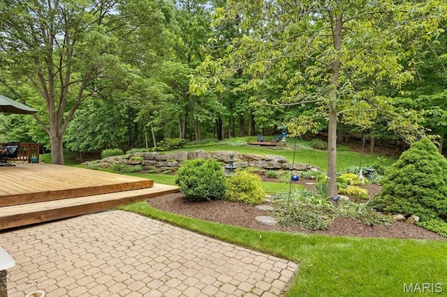 17282 Hilltop Ridge Dr, Eureka, MO 63025 - view of yard with a deck