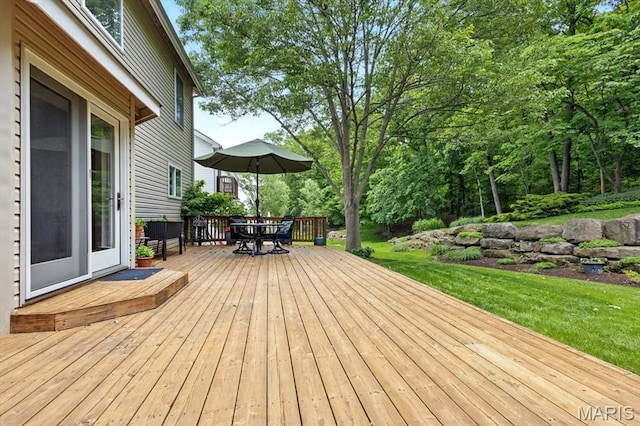17282 Hilltop Ridge Dr, Eureka, MO 63025 - wooden terrace featuring outdoor dining area