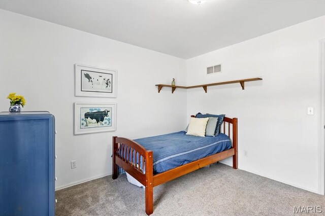 17282 Hilltop Ridge Dr, Eureka, MO 63025 - carpeted bedroom featuring baseboards