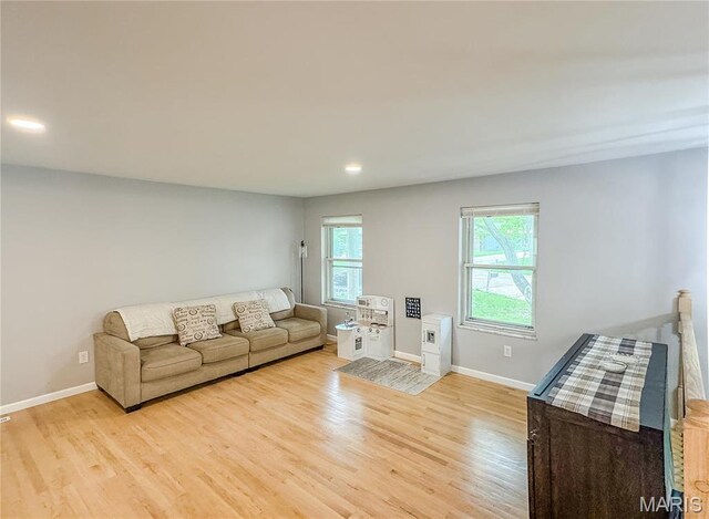 504 Leawood Dr, Swansea, IL 62226 - living area featuring light wood-type flooring, baseboards, and recessed lighting