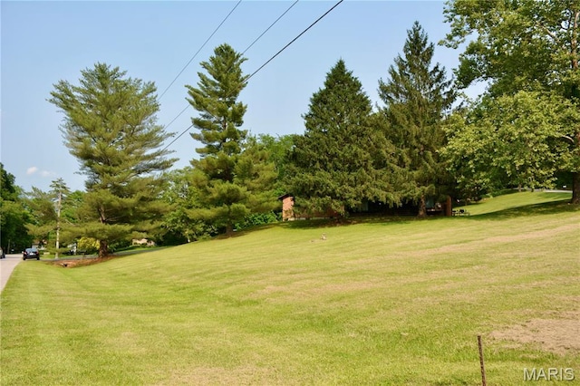 258 Hideaway Trl, Eureka, MO 63025 - view of grassy yard featuring view of wooded area