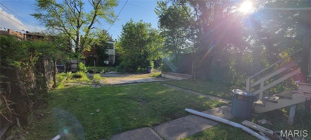 5144 Palm St, Saint Louis, MO 63115 - view of green lawn