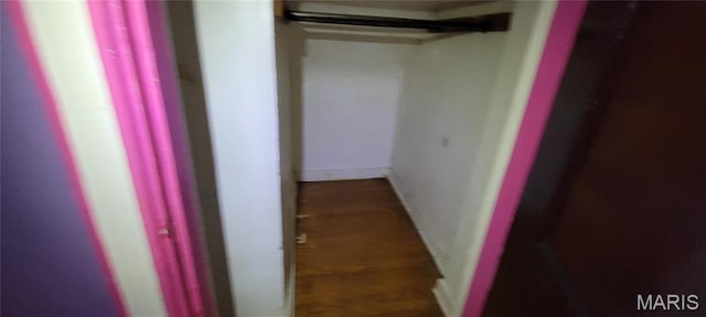 5144 Palm St, Saint Louis, MO 63115 - corridor featuring baseboards
