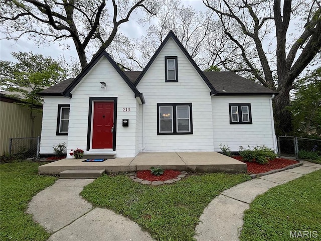 213 W Broadway, Trenton, IL 62293 - view of front of property with a shingled roof