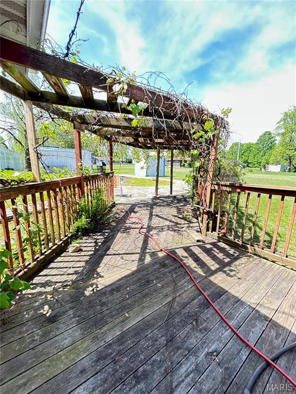 120 E Beth St, Licking, MO 65542 - view of wooden deck