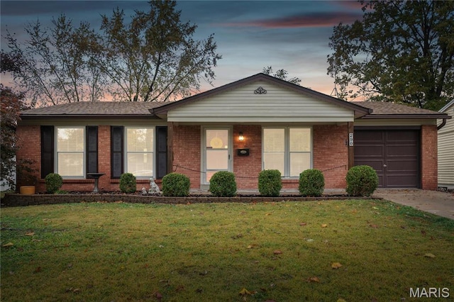 290 Patterson Ln, Florissant, MO 63031