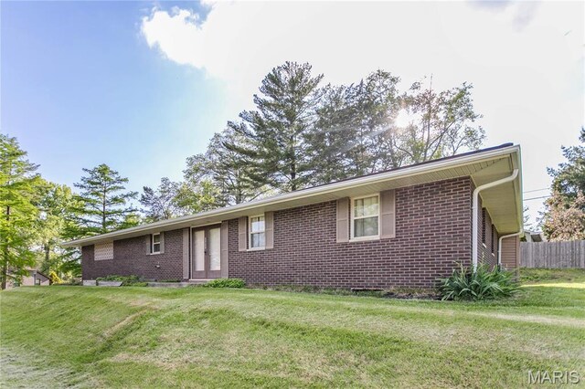 4900 Eiffel Dr, Godfrey, IL 62035 - single story home featuring brick siding