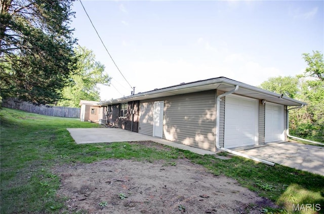 4900 Eiffel Dr, Godfrey, IL 62035 - view of detached garage