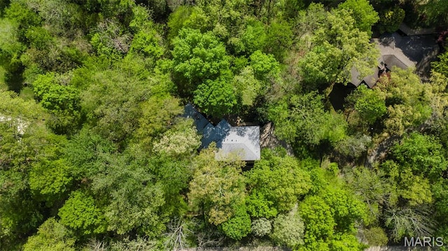 aerial view of property and surrounding area