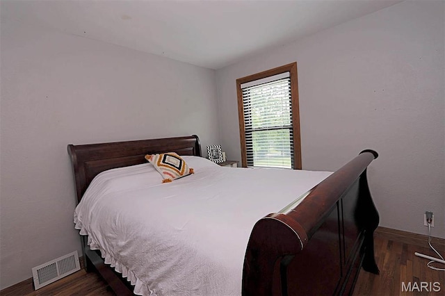 2754 Adeline Ave, Cape Girardeau, MO 63701 - bedroom with wood finished floors