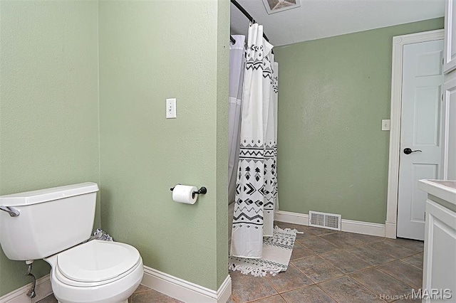 2754 Adeline Ave, Cape Girardeau, MO 63701 - full bathroom with a shower with shower curtain and vanity