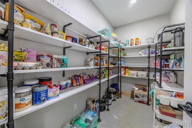 22950 Pin Oak Dr, Lebanon, MO 65536 - view of pantry