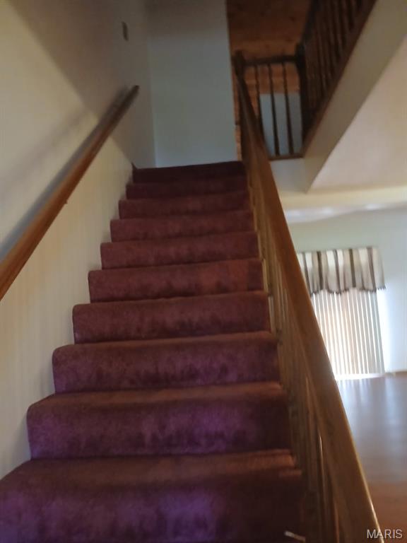 10506 Camden Park Dr, Saint Louis, MO 63135 - view of staircase