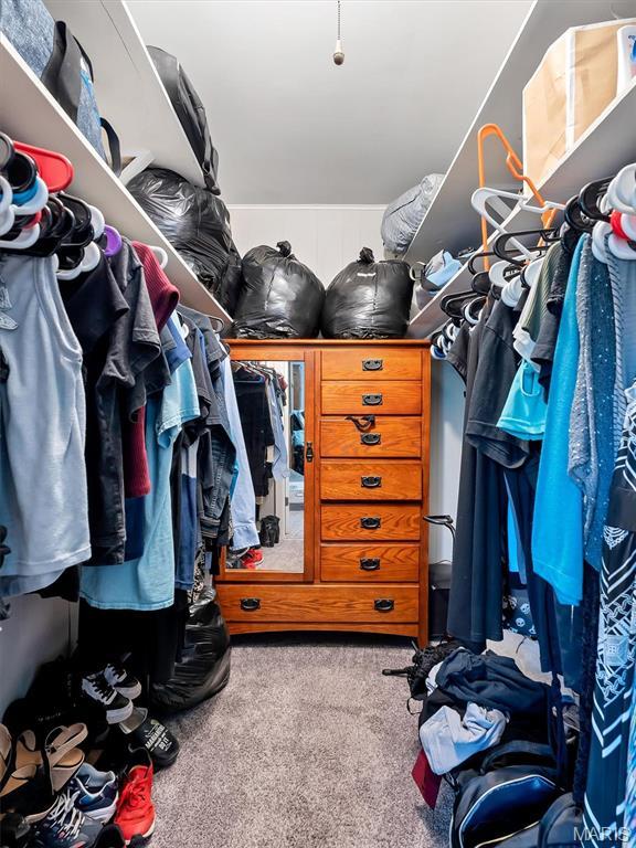 1101 Sunset Dr, Sullivan, MO 63080 - spacious closet with carpet floors
