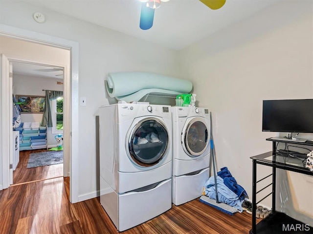 1101 Sunset Dr, Sullivan, MO 63080 - washroom featuring washer and dryer, ceiling fan, wood finished floors, and baseboards