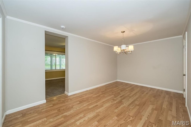 126 E Waymire Ave, Saint Louis, MO 63119 - unfurnished room featuring a chandelier, baseboards, light wood-type flooring, crown molding, and a smoke detector