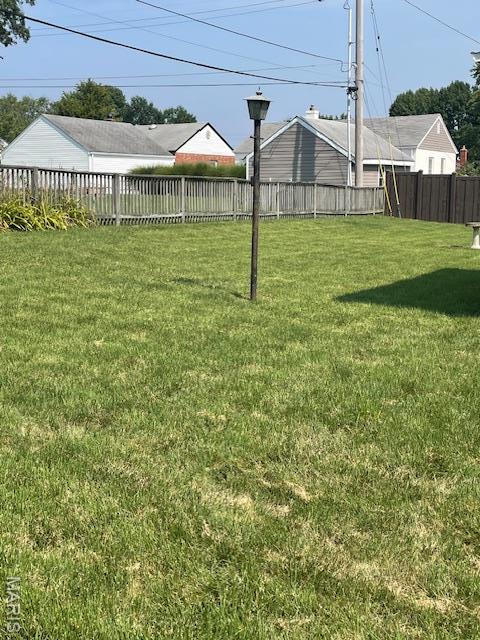 9809 Zenith Dr, Saint Louis, MO 63123 - photo 13