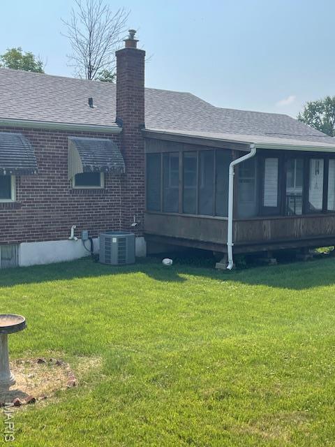 9809 Zenith Dr, Saint Louis, MO 63123 - photo 14