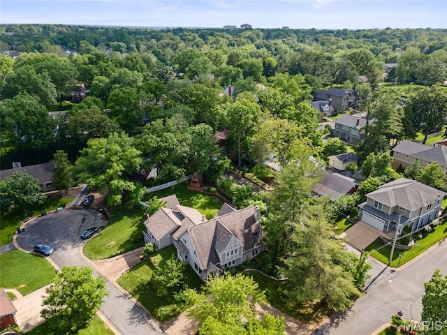 2125 Crystal Dr, Saint Louis, MO 63131 - aerial view of property's location featuring nearby suburban area