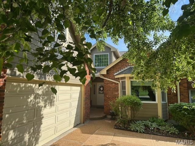 14300 Willow Spring Hill Dr, Chesterfield, MO 63017 - photo 2