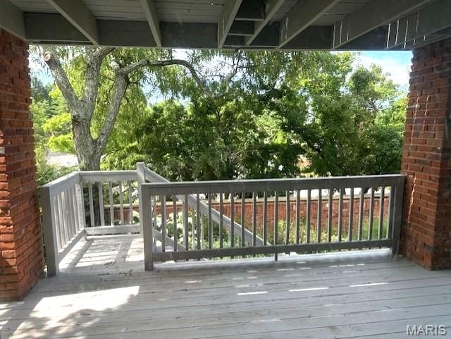 14300 Willow Spring Hill Dr, Chesterfield, MO 63017 - photo 32
