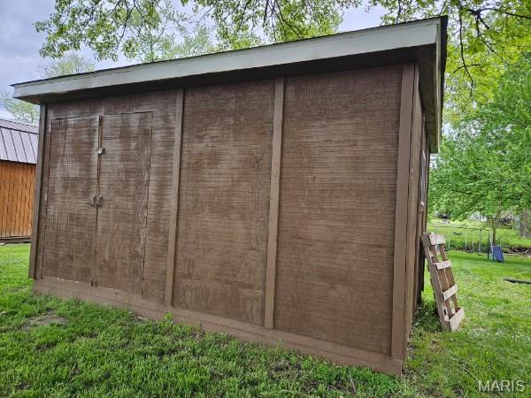 312 S Locust St, Monroe City, MO 63456 - view of outbuilding featuring an outdoor structure