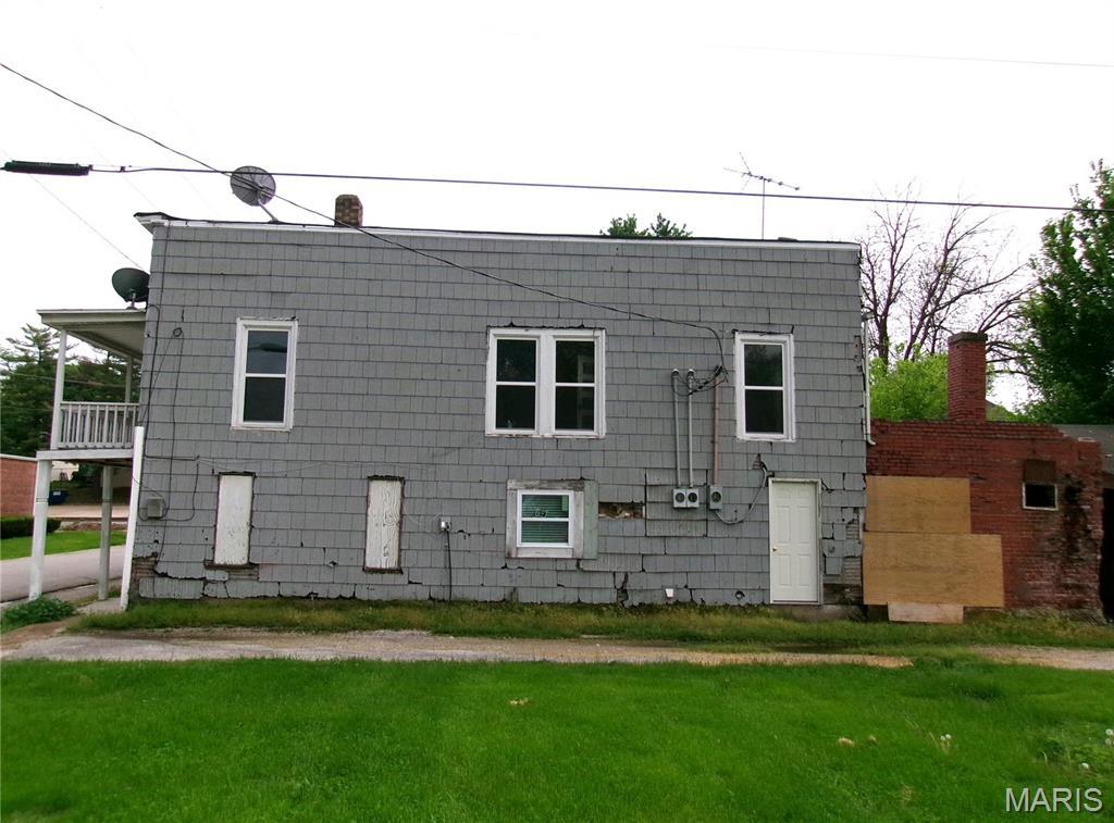 205 Dubois St, Elsberry, MO 63343 - photo 2