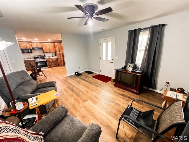 101 N Railroad St, Patoka, IL 62875 - photo 14