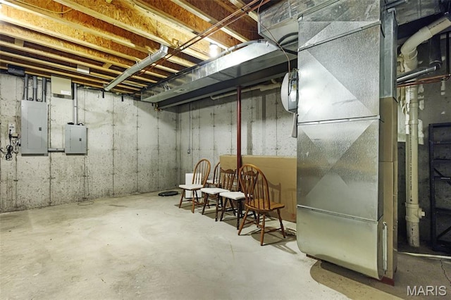 30 Shiloh Ct, Edwardsville, IL 62025 - unfinished basement with electric panel and heating unit