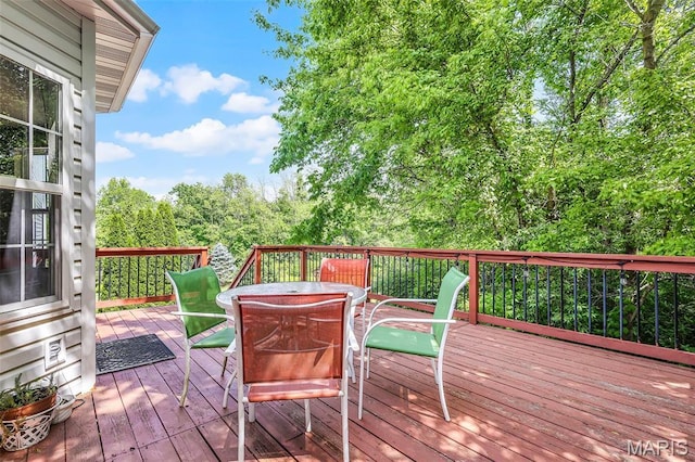 30 Shiloh Ct, Edwardsville, IL 62025 - wooden deck with outdoor dining space