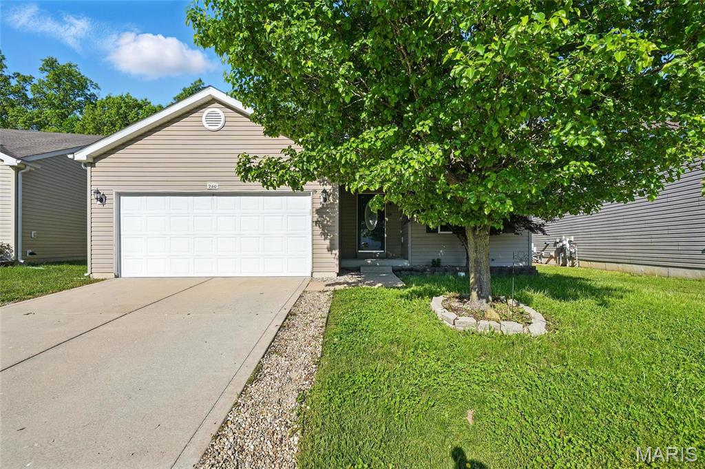 750 Rockshire Dr, Herculaneum, MO 63048 - photo 1