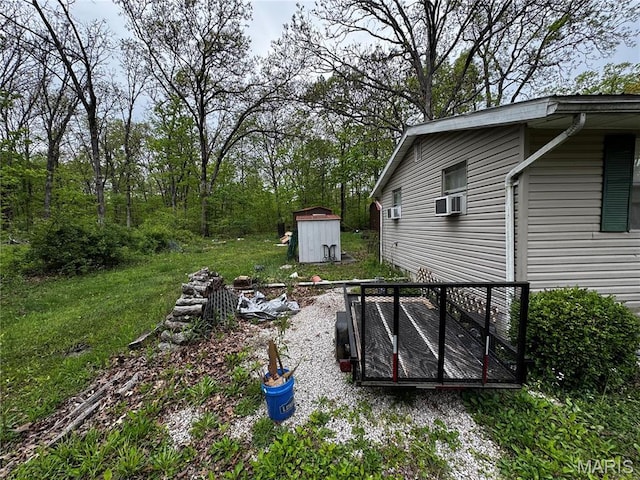 895 Parkway Dr, Bismarck, MO 63624 - view of yard featuring a shed and an outbuilding